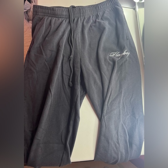 gently worn! size small! velvet! - Picture 2 of 2